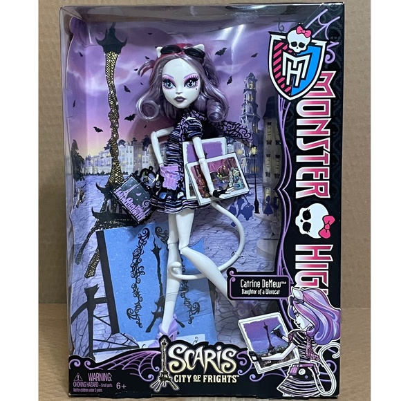Catrine DeMew Monster High Scaris City of Frights Doll 2012 NEW! - Picture 1 of 5